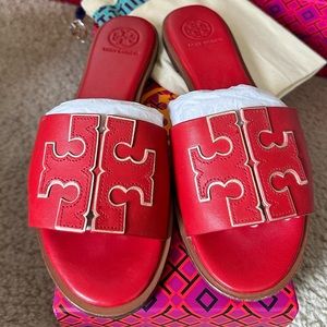 Tory Burch- brilliant red slide